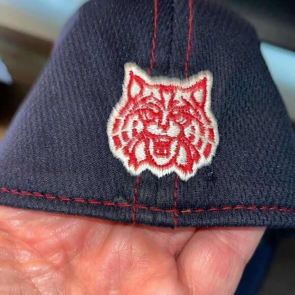 Top of the world Vintage one fit Arizona Wildcats Logo Baseball cap stretch hat - Picture 2 of 4